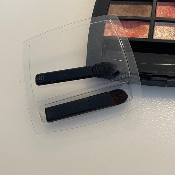 CHANEL LES BEIGES PALETTE HEALTHY GLOW NATURAL EYESHADOW in warm - Picture 2 of 8